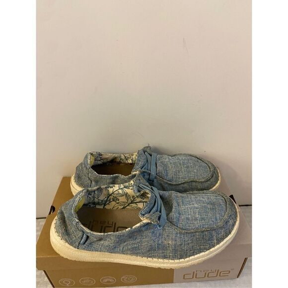 Hey Dudes size 7 Sky Blue color Wendy L Linen shoes discoloration (Read the desc - Picture 3 of 7